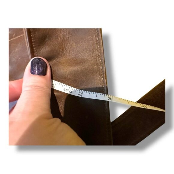 Unisex Vintage Brown Leather Messenger Bag - Picture 8 of 10